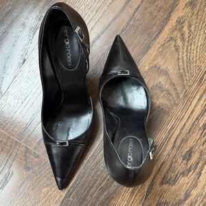 SERGIO ROSSI Vintage Y2K Black Leather Pointed Toe Heel Pump Buckle Detail 38.5